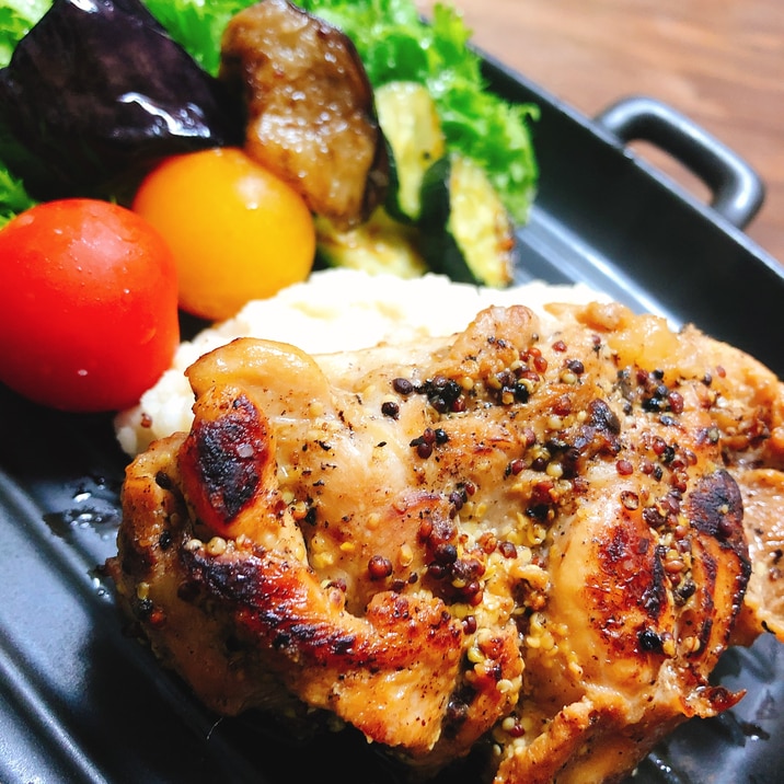 漬け込んで焼くだけ!鶏肉のハニーマスタード焼き